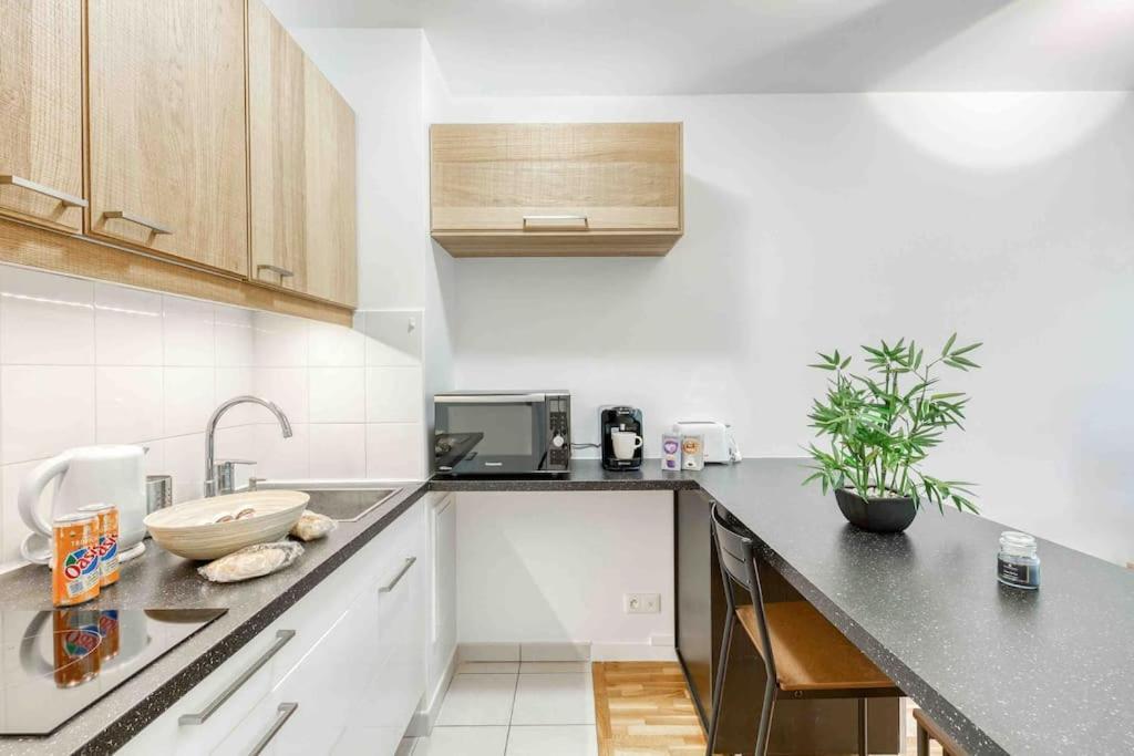 Appartement Moderne, Metro 7, Parking Et Jardin ヴィルジュイフ エクステリア 写真