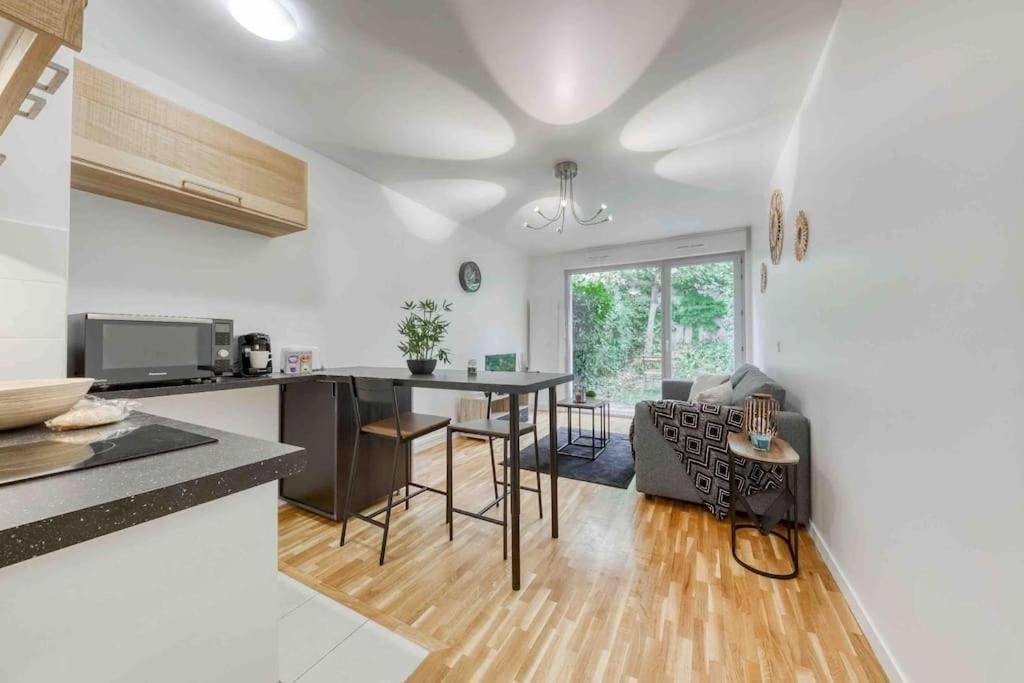 Appartement Moderne, Metro 7, Parking Et Jardin ヴィルジュイフ エクステリア 写真