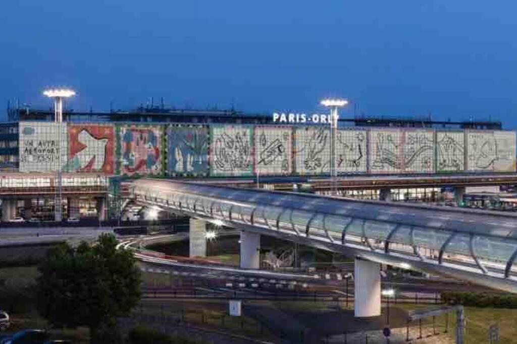 Appartement Moderne, Metro 7, Parking Et Jardin ヴィルジュイフ エクステリア 写真